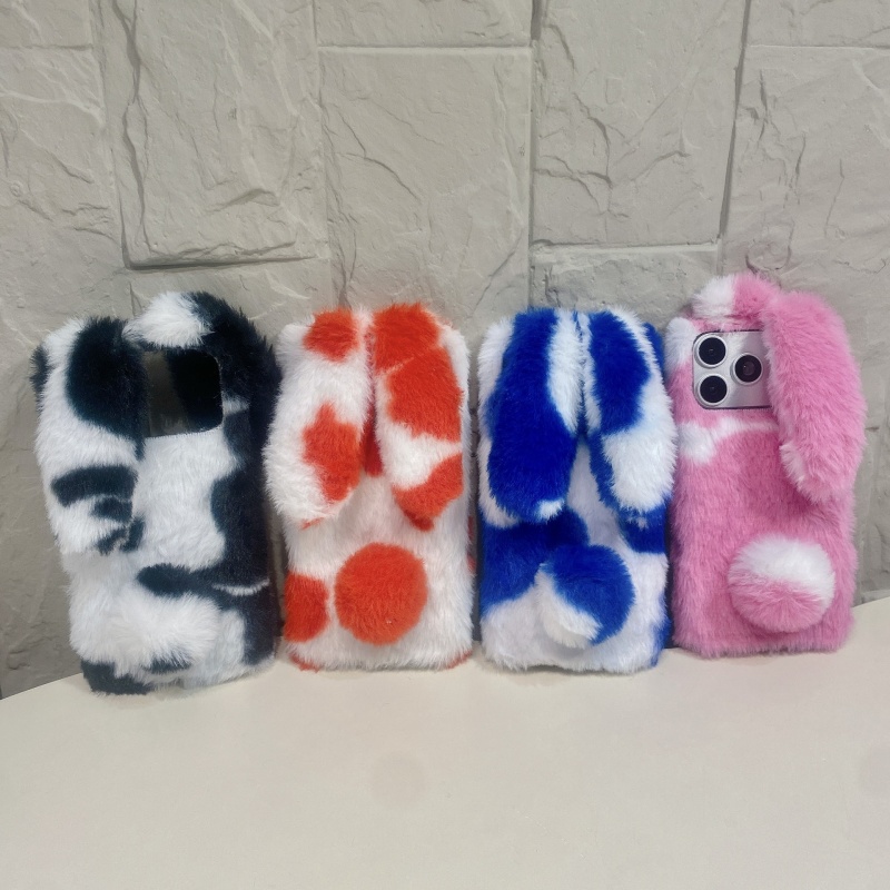 Phone Cases 13 - Urocze futrzane etui na telefon z