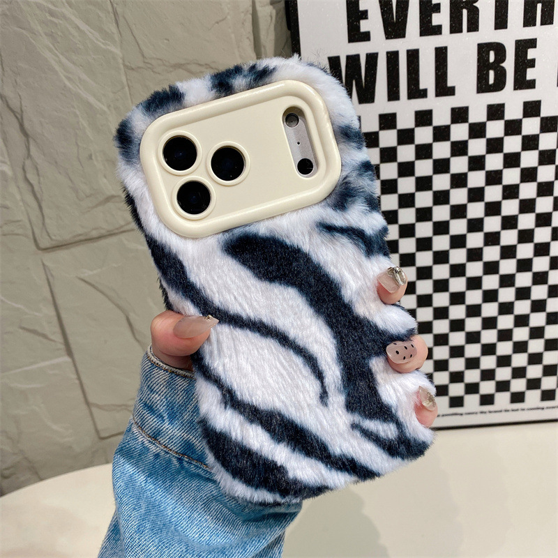 Luksusowe etui na telefon z wz – Phone Cases 13 recenzja i cena